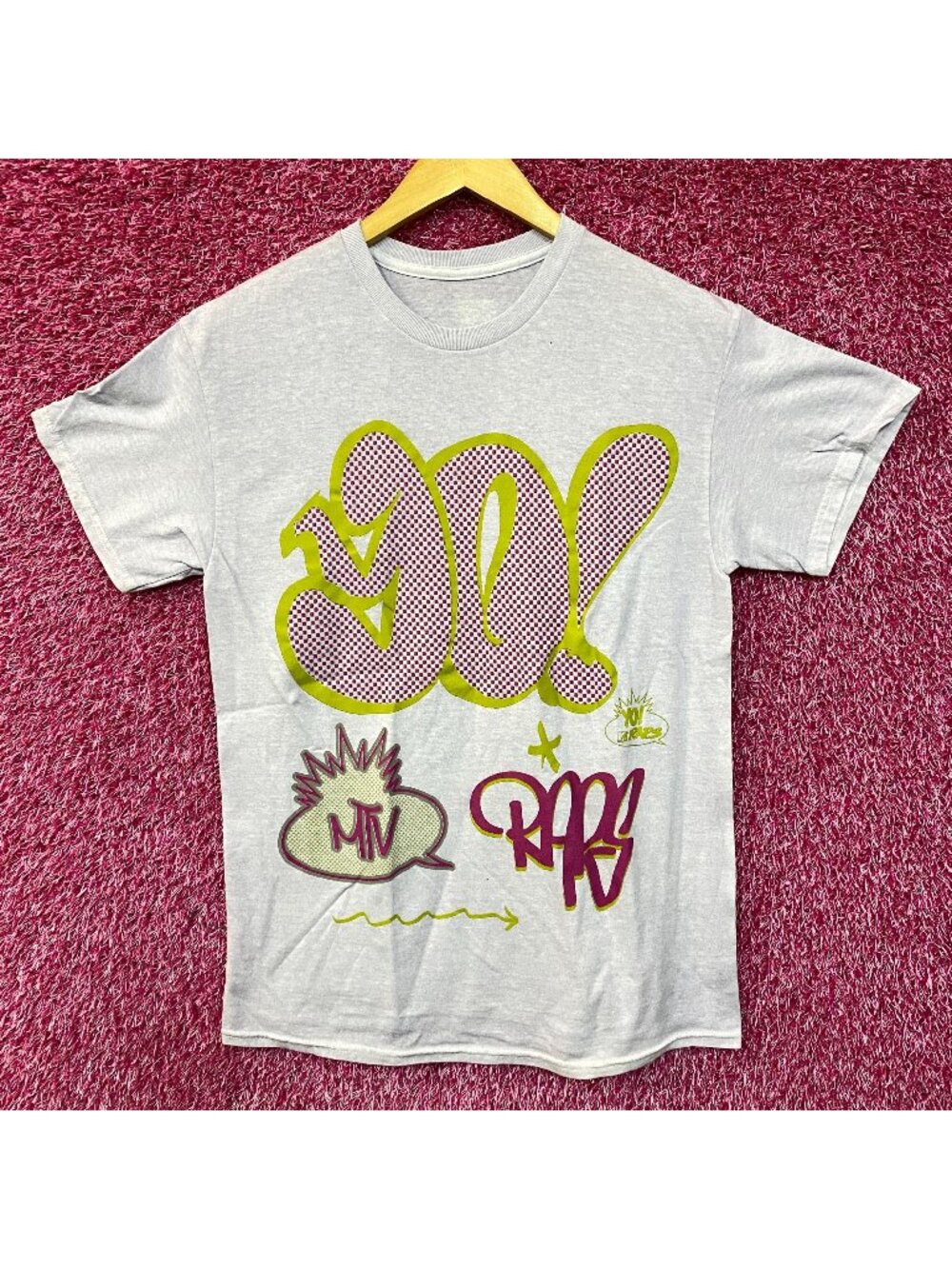 MTV 90's Graffiti Pop Art Poster Light Blue T-Shirt Large